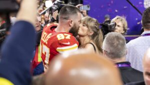 Travis Kelce, Taylor Swift