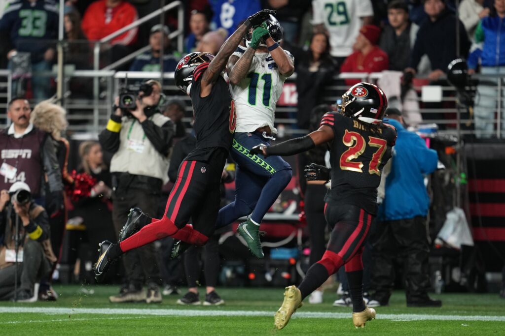 Reception Example Nfl NFL receiving leaders at the end of regular season