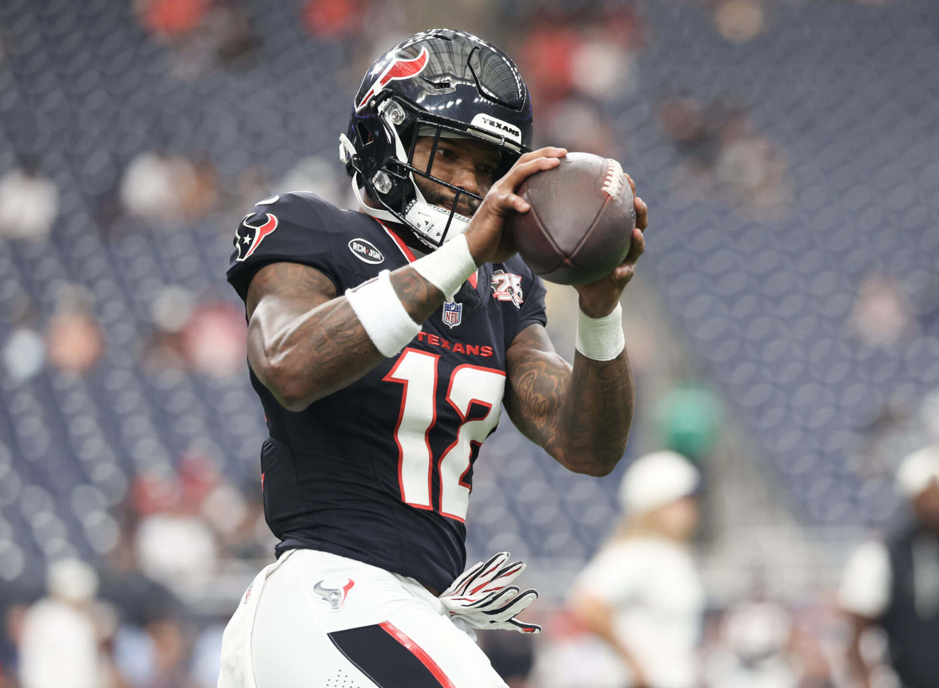 FOOTBALL-NFL-HOU-LAC-2.jpg