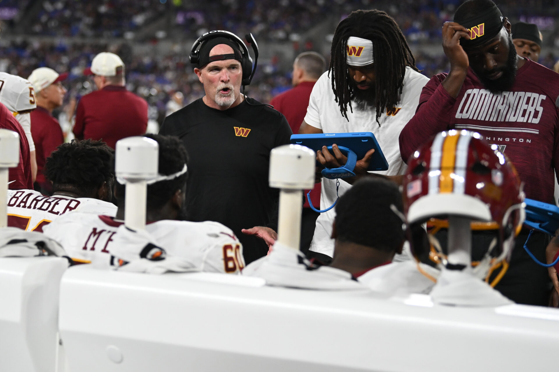 FOOTBALL-NFL-209.jpg