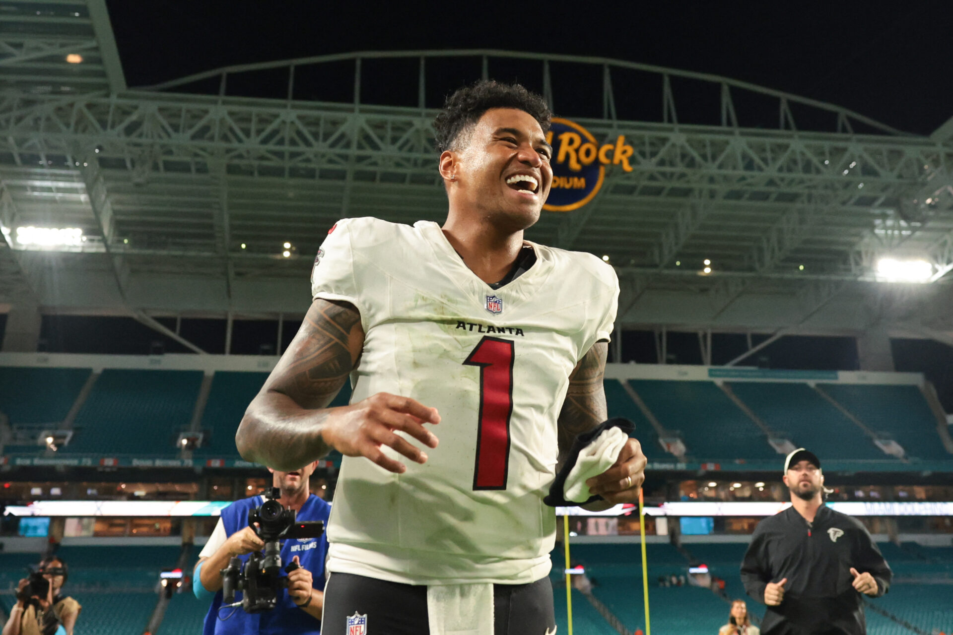 FOOTBALL-NFL-MIA-ATL-10.jpg