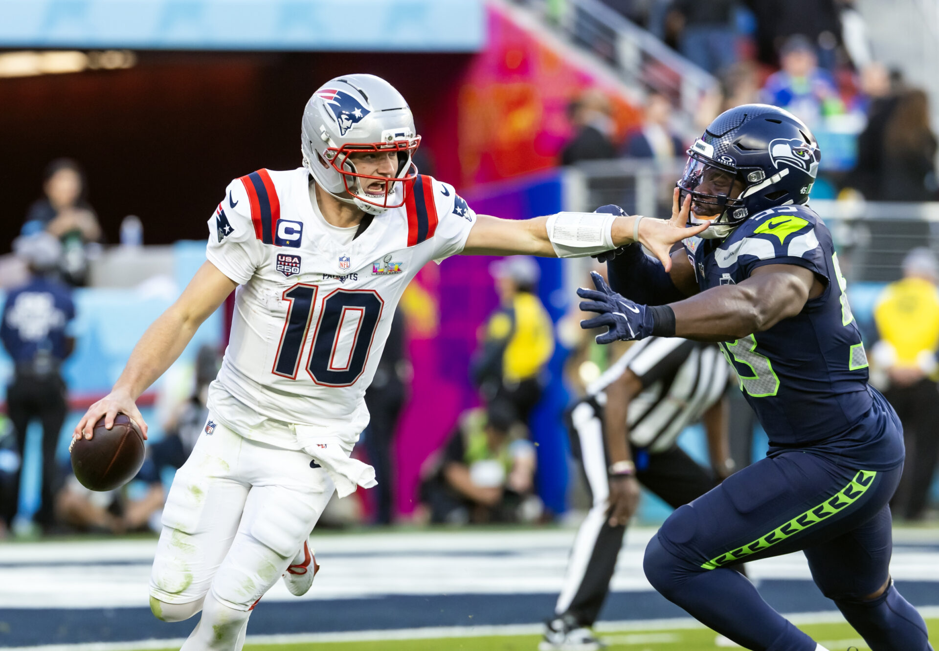 FOOTBALL-NFL-NEP-SEA-4.jpg