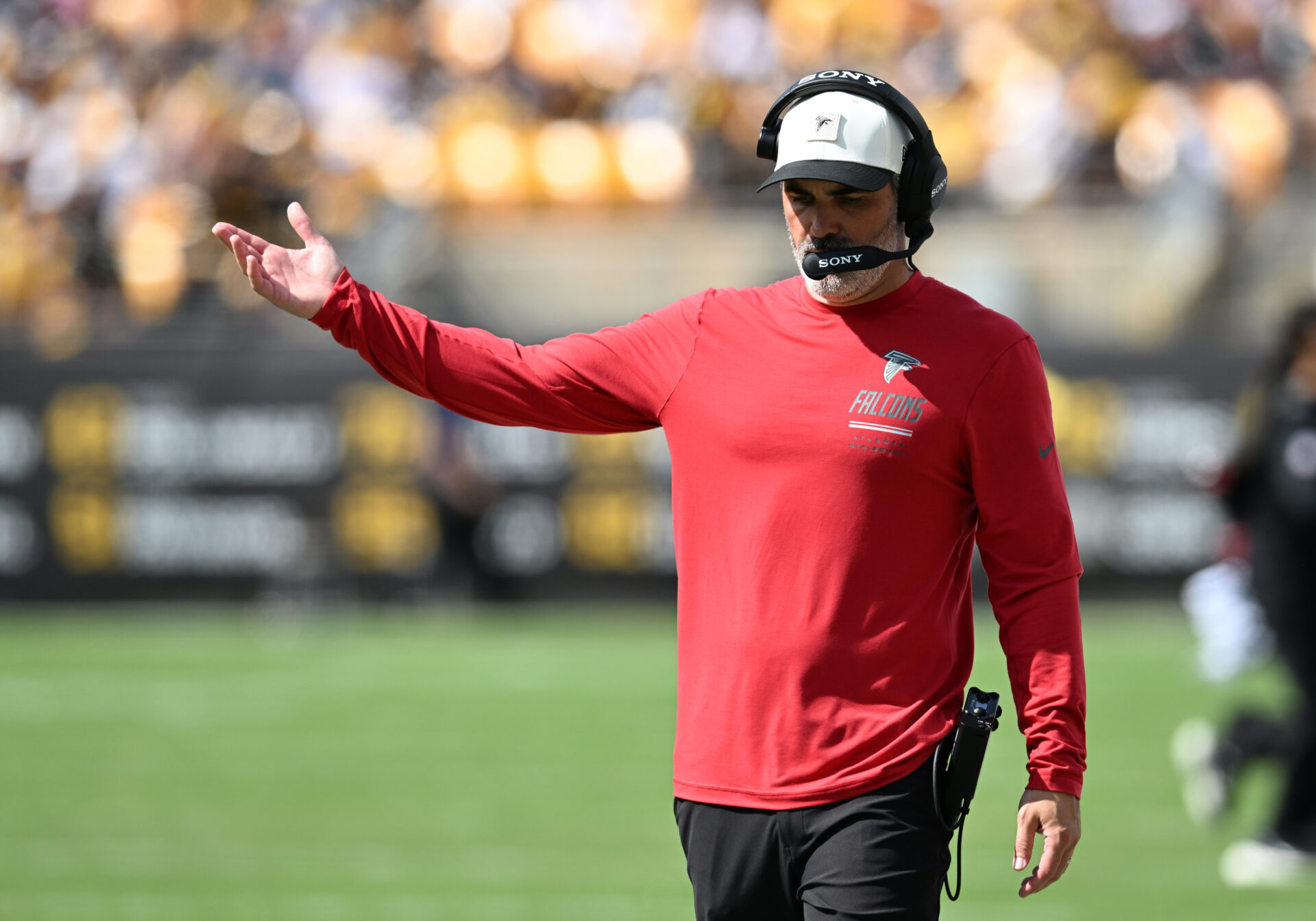 FOOTBALL-NFL-PIT-ATL-10.jpg