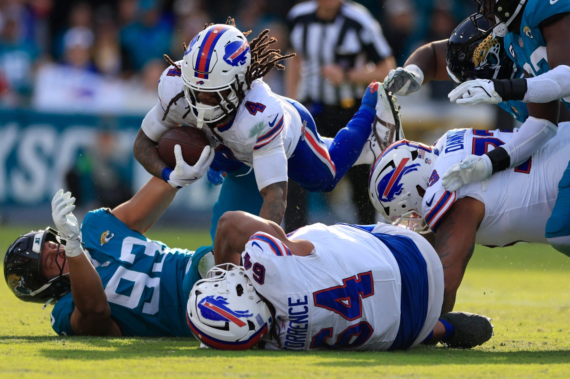 Fantasy football start or sit Week 1: James Cook, DJ Moore, Dalton Kincaid