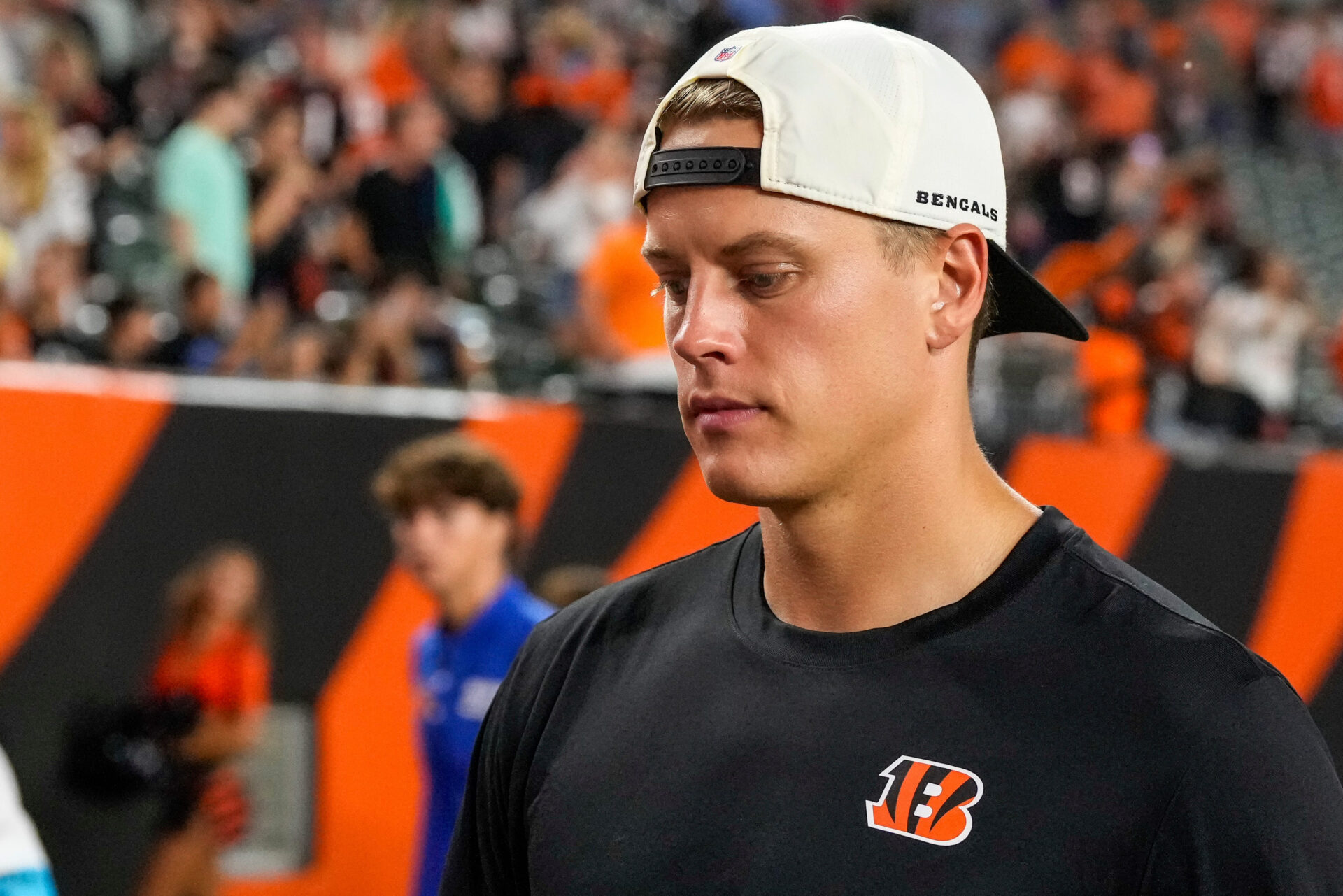 Cincinnati Bengals quarterback Joe Burrow (9) heads for the locker room after the fourth quarter of the NFL Preseason game