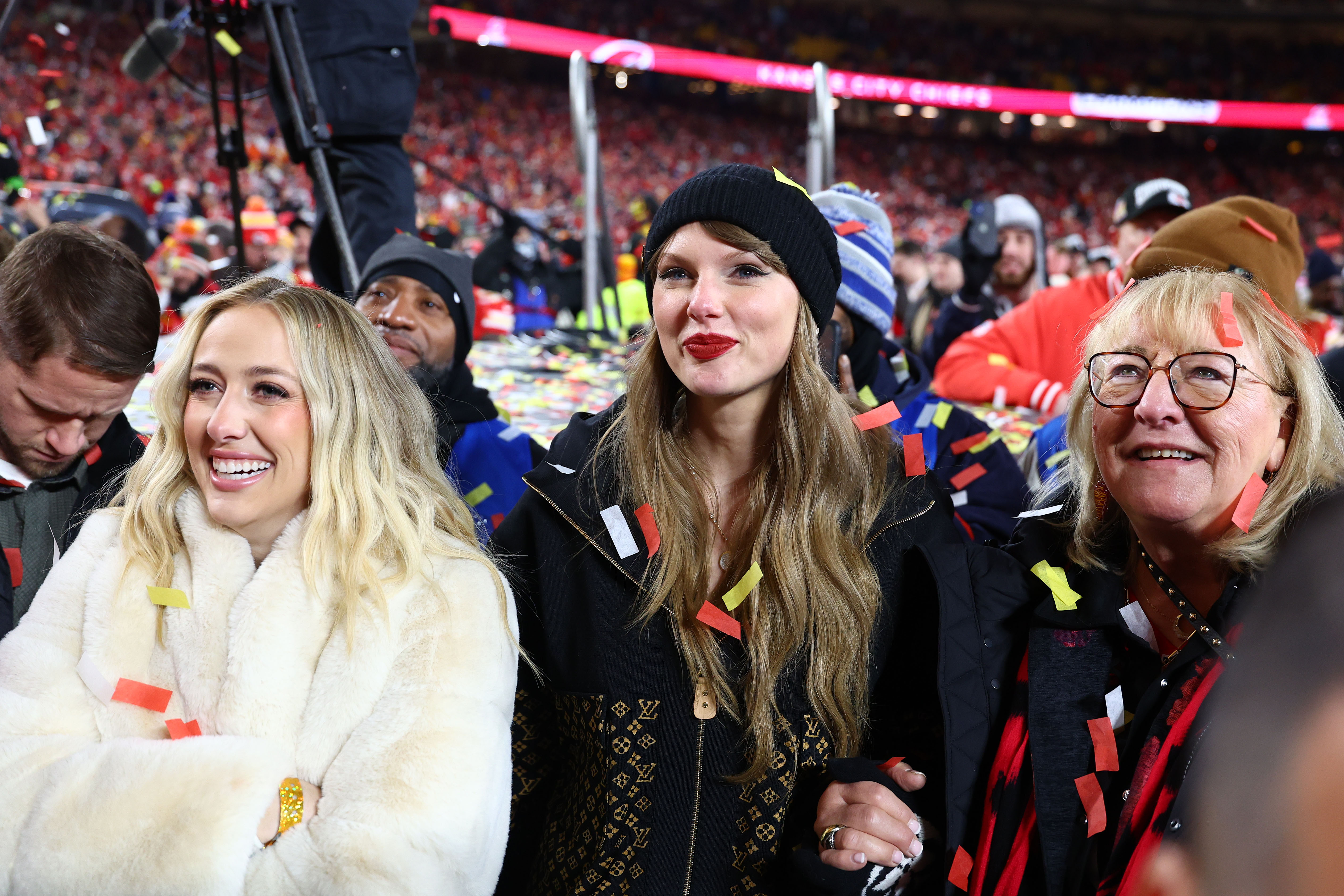 Will Taylor Swift be at Travis Kelce’s Chiefs-Broncos MNF game tonight?