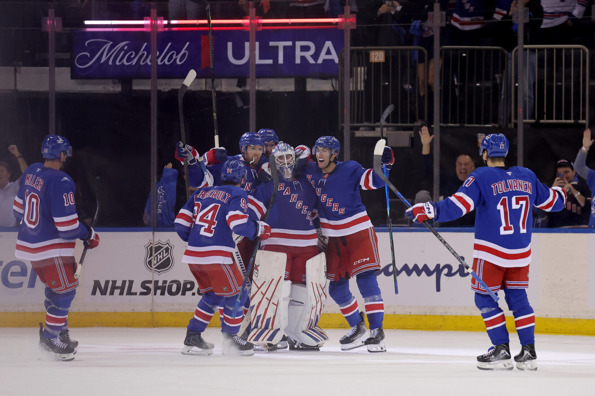Igor T Rangers' Igor Shesterkin carried off ice after scary injury vs Capitals