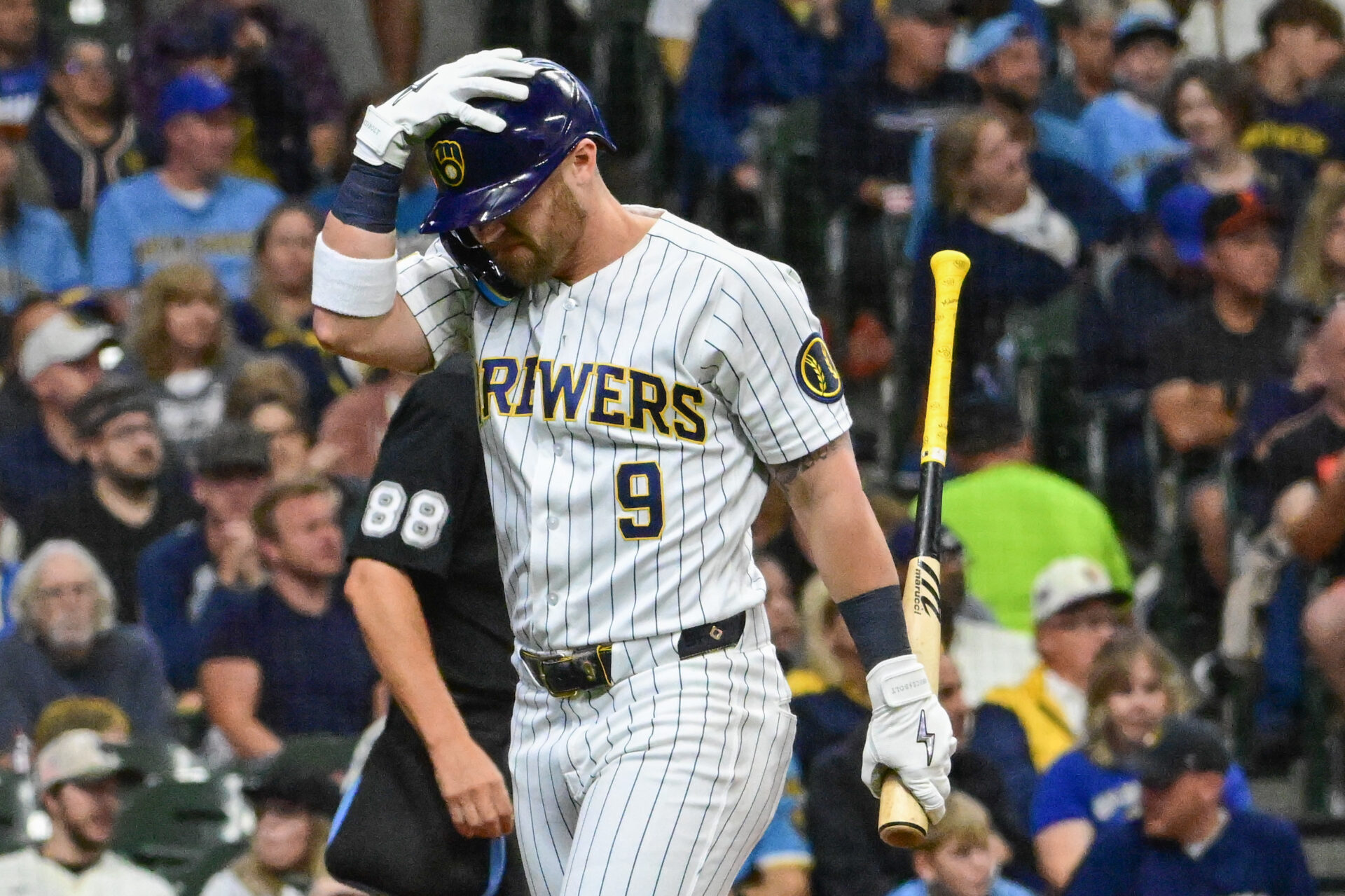 MLB: Cincinnati Reds at Milwaukee Brewers
