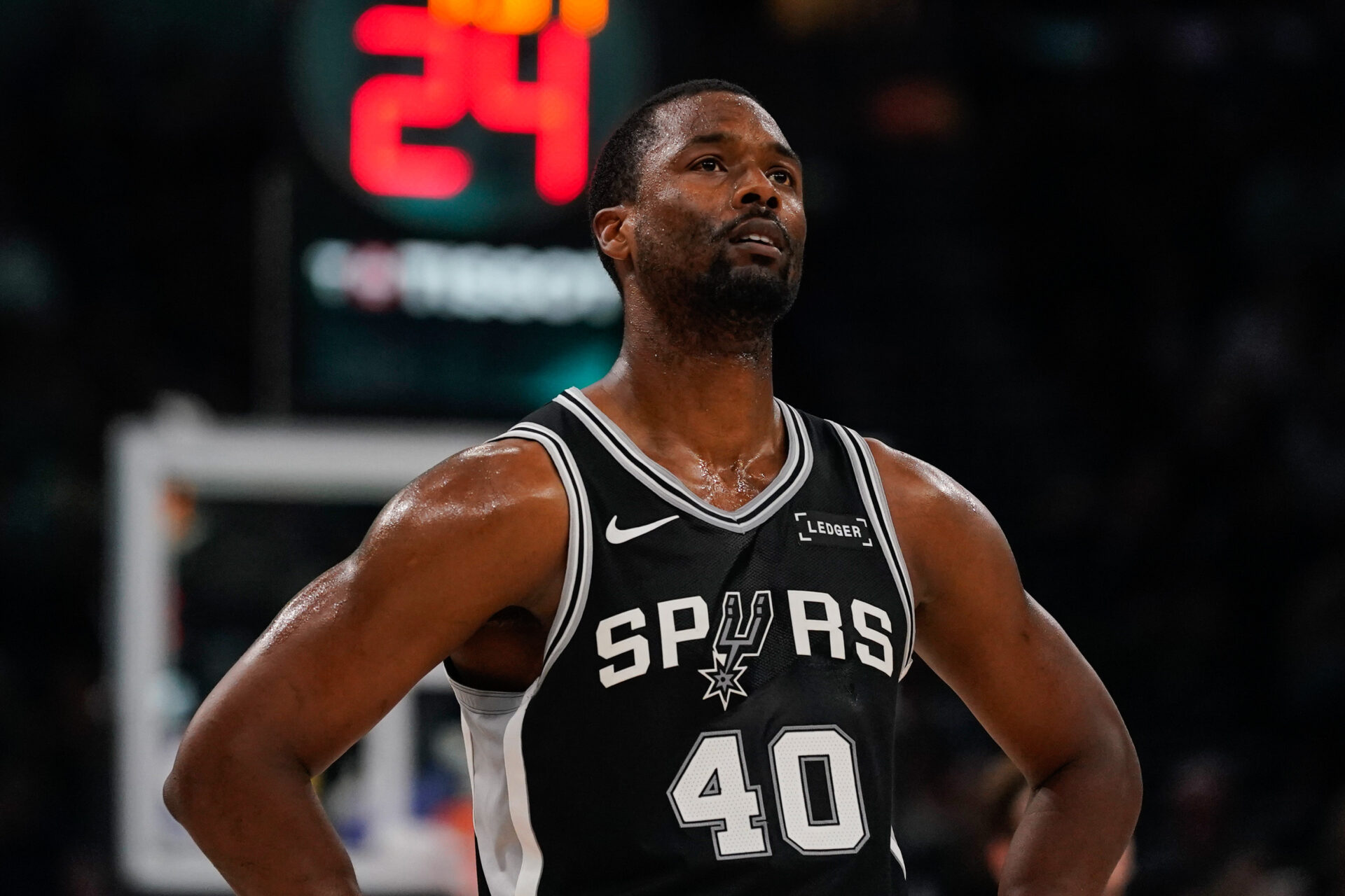 Harrison Barnes dunked so hard Victor Wembanyama got dizzy