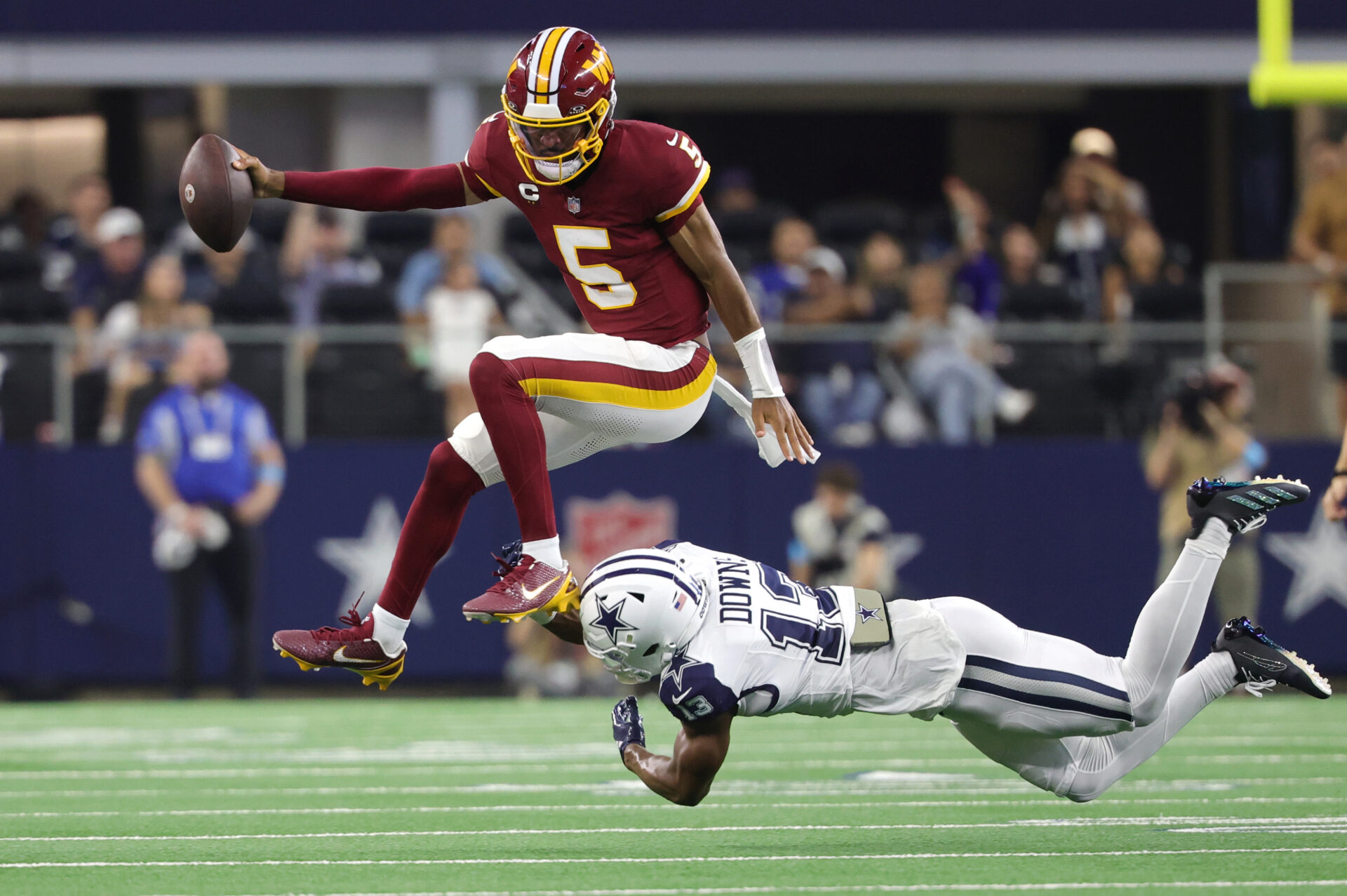 FOOTBALL-NFL-102.jpg