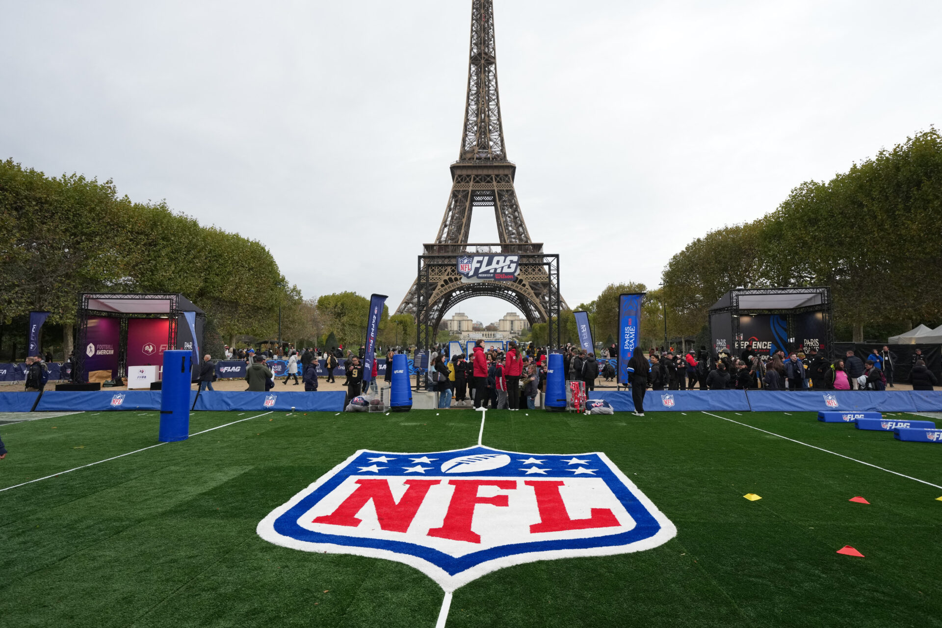 NFL: Paris Game-City Scenes