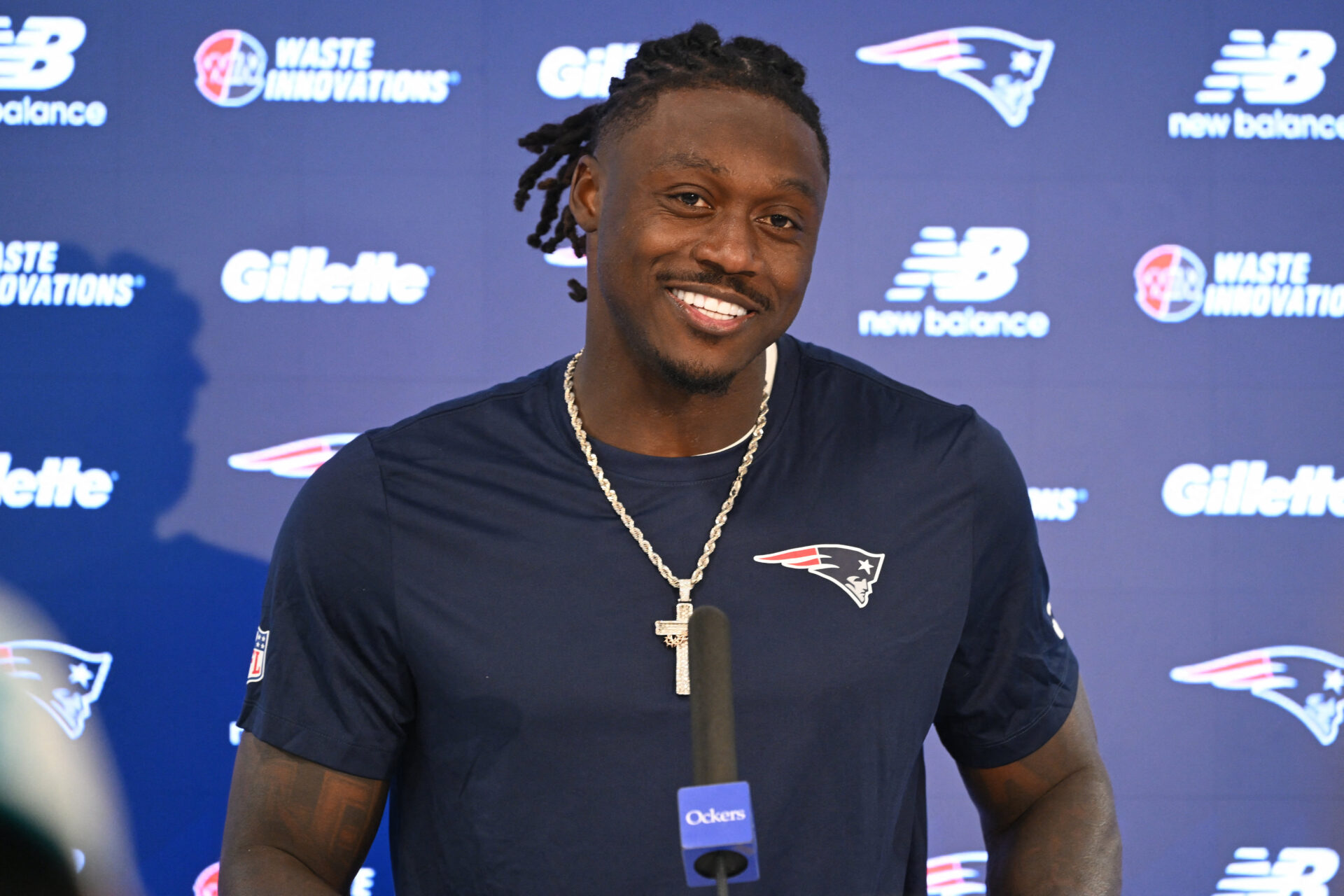 FOOTBALL-NFL-90.jpg