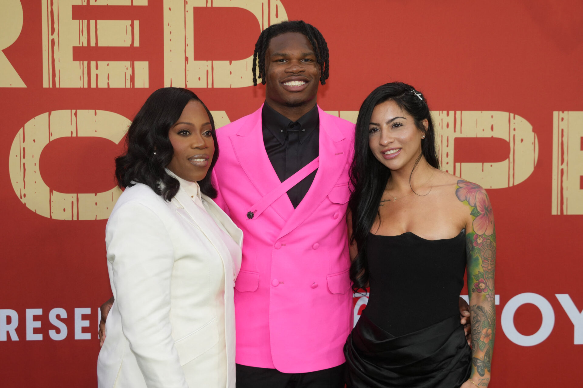 Travis Hunter wife Leanna Lenee rips Shannon Sharpe after TD / INT game