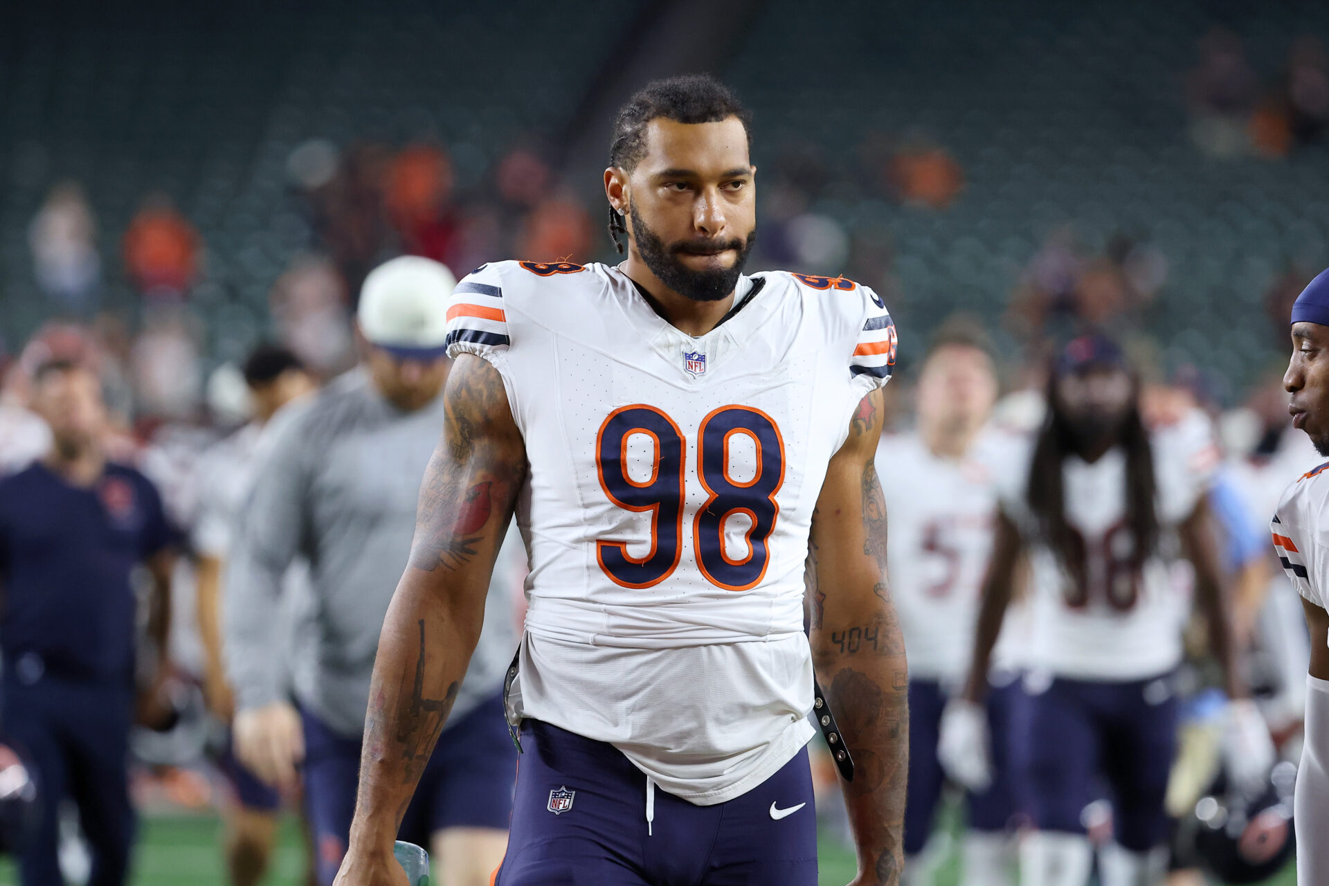 NFL-Sperre für Bears-Pass-Rusher Montez Sweat kostet ihn alle Vertragsgarantien