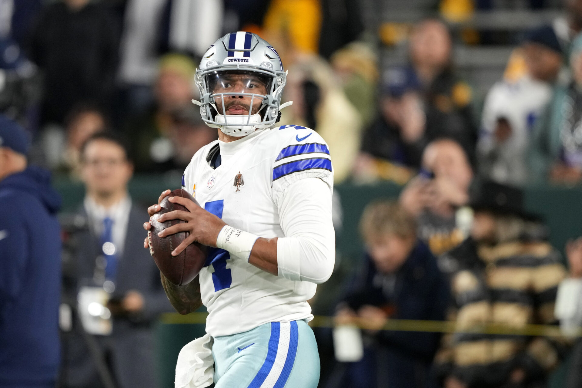 FOOTBALL-NFL-GB-DAL.jpg