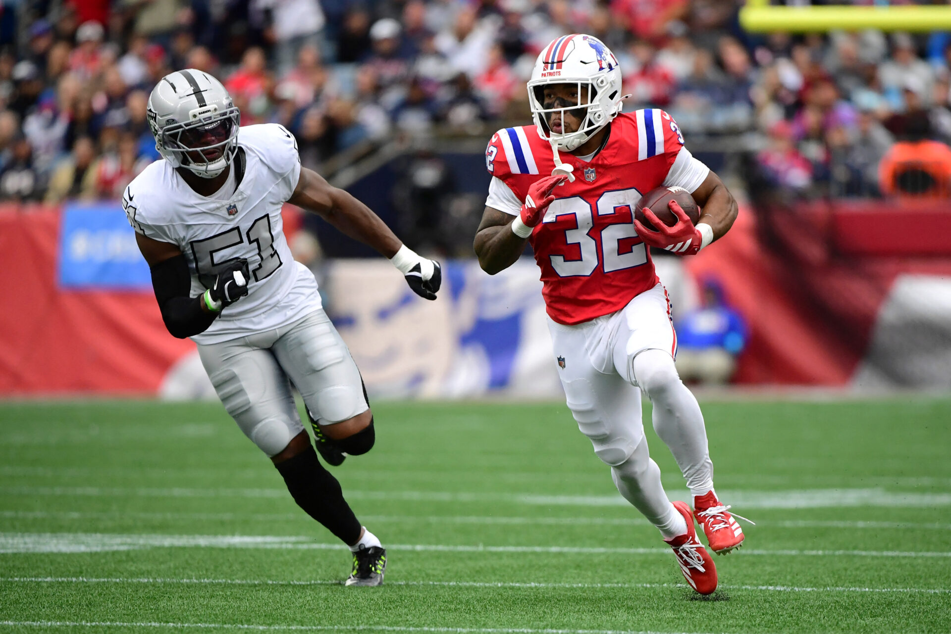 Is TreVeyon Henderson playing today ? Injury update , fantasy advice for Week 6