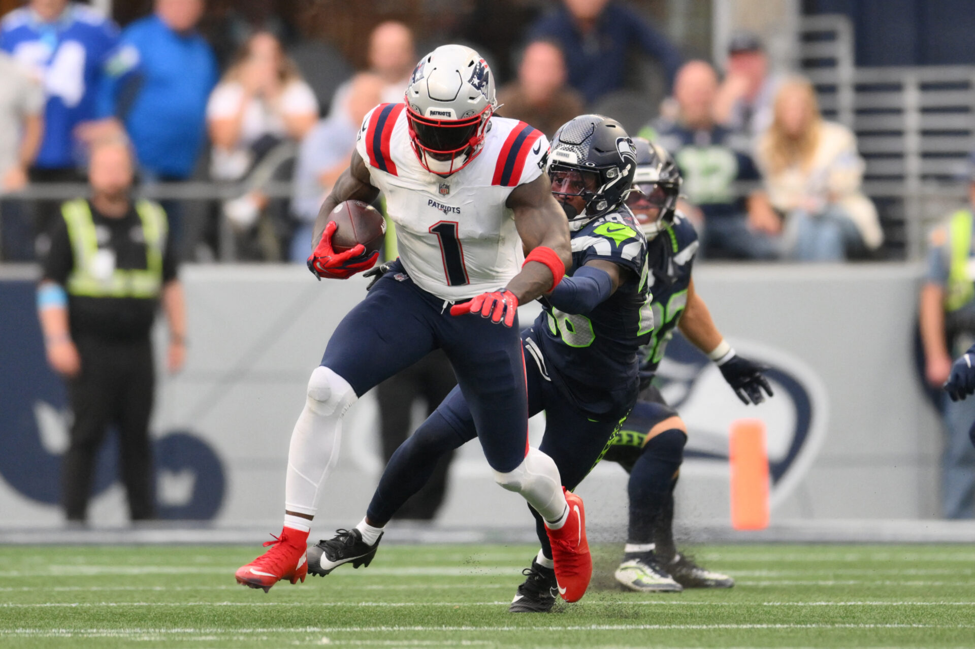 FOOTBALL-NFL-SEA-NEP-5.jpg