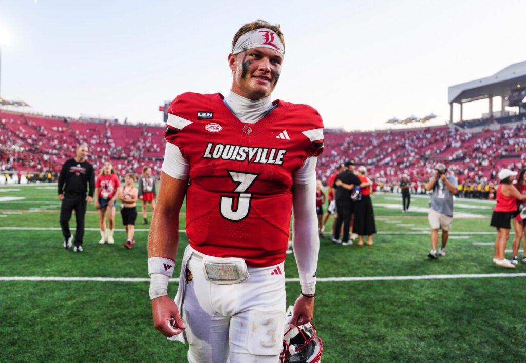 Louisville Cardinals quarterback Lincoln Kienholz (3) walks off the field after the Cards defeated SMU Sept.19, 2026 in