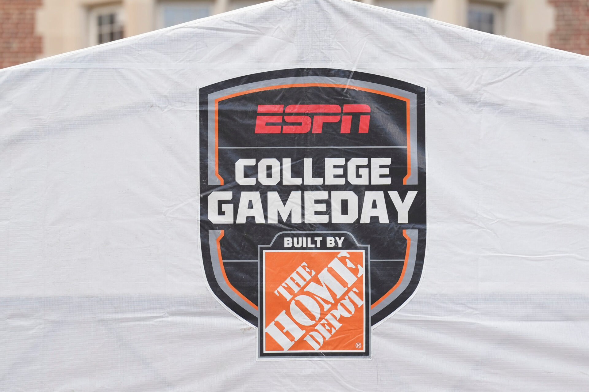 Hurricane Isaias forcing College GameDay location change